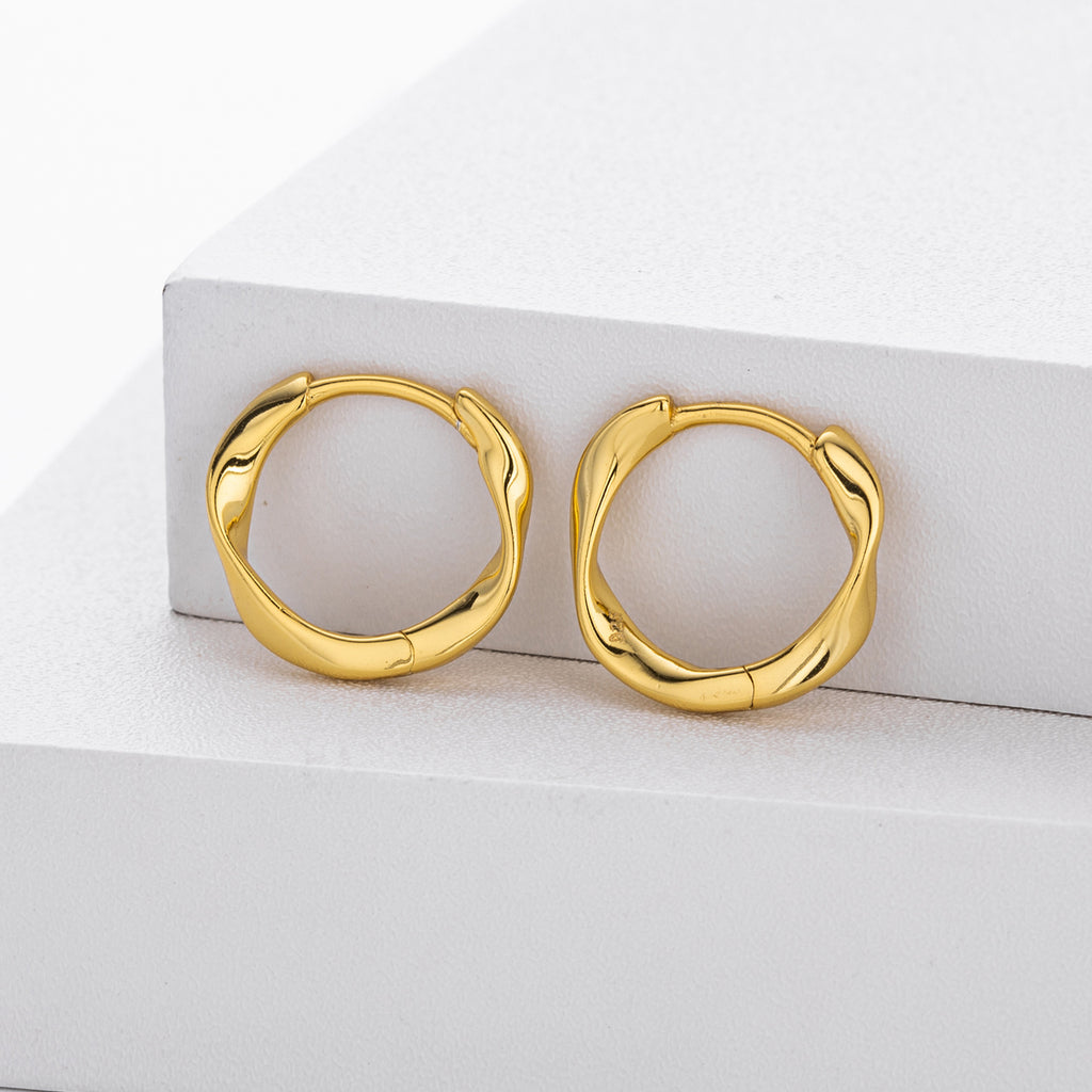 Damen Creolen im eleganten, geschwungenen Design aus hochwertigem 925 Sterling Silber Shop Nory