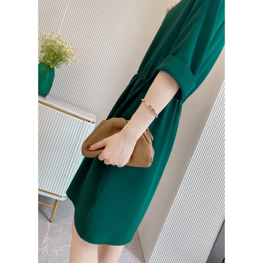 Damen Lässiges Midi-Kleid mit kontrastierendem Kragen Shop Nory