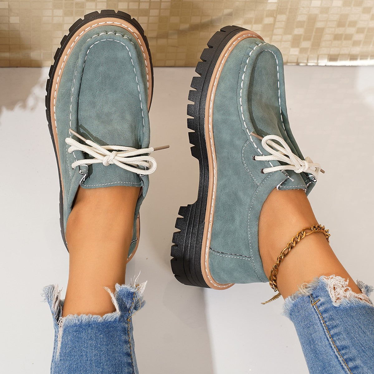 Damen modische Schnürschuhe mit robustem Profil und feinem Lederobermaterial