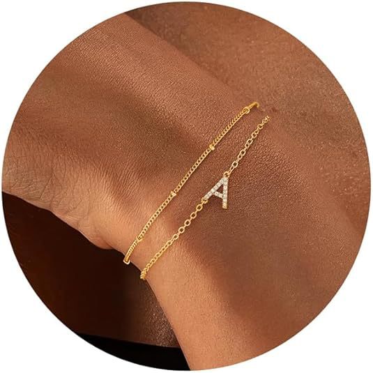 Damen Armband mit personalisiertem Initial-Anhänger und funkelndem Zirkonia Shop Nory