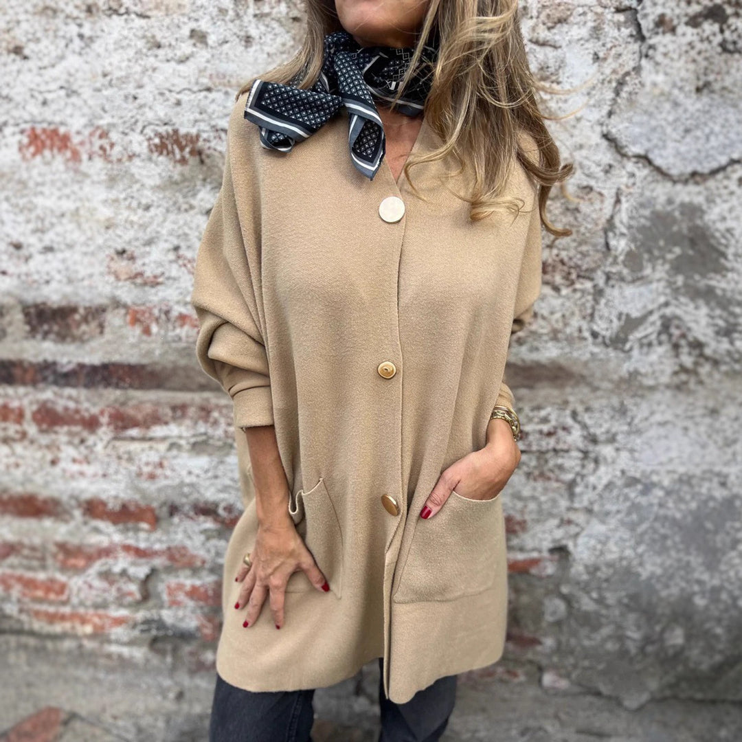 Damen Oversize Strickmantel-Cardigan mit aufgesetzten Taschen und Zierknöpfen Shop Nory