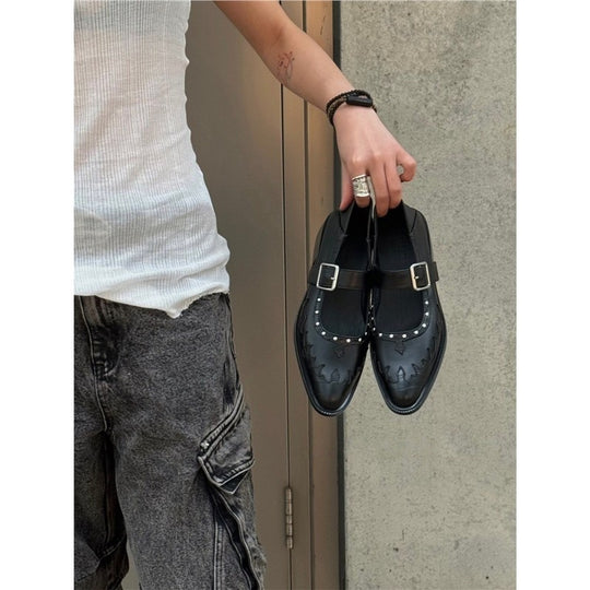 Damen Spitz zulaufende Mary-Jane-Loafer mit Nietenbesatz und verstellbarem Schnallenriemen Shop Nory