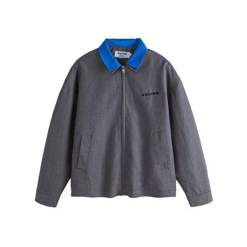 Unisex Boxy-Zipjacke mit kontrastierendem Hemdkragen, verdecktem Reißverschluss und aufgesetzten Eingrifftaschen Shop Nory