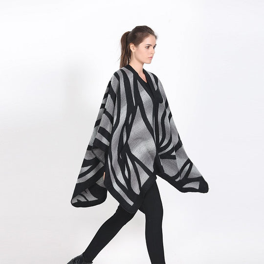 Damen Strukturstrick-Cape mit asymmetrischem Wickelfall und Jacquardmuster Shop Nory
