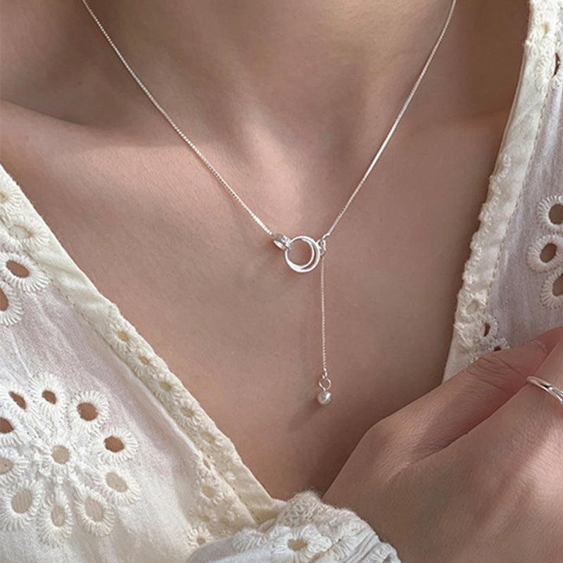 Damen Halskette mit modernem Zwischenelement und elegantem Anhänger Shop Nory