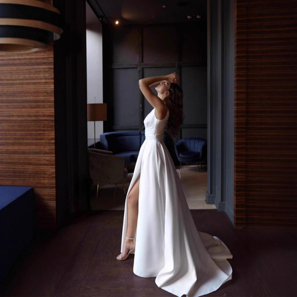 Damen elegantes Hochzeitskleid mit tiefem V-Ausschnitt und seitlichem Schlitz