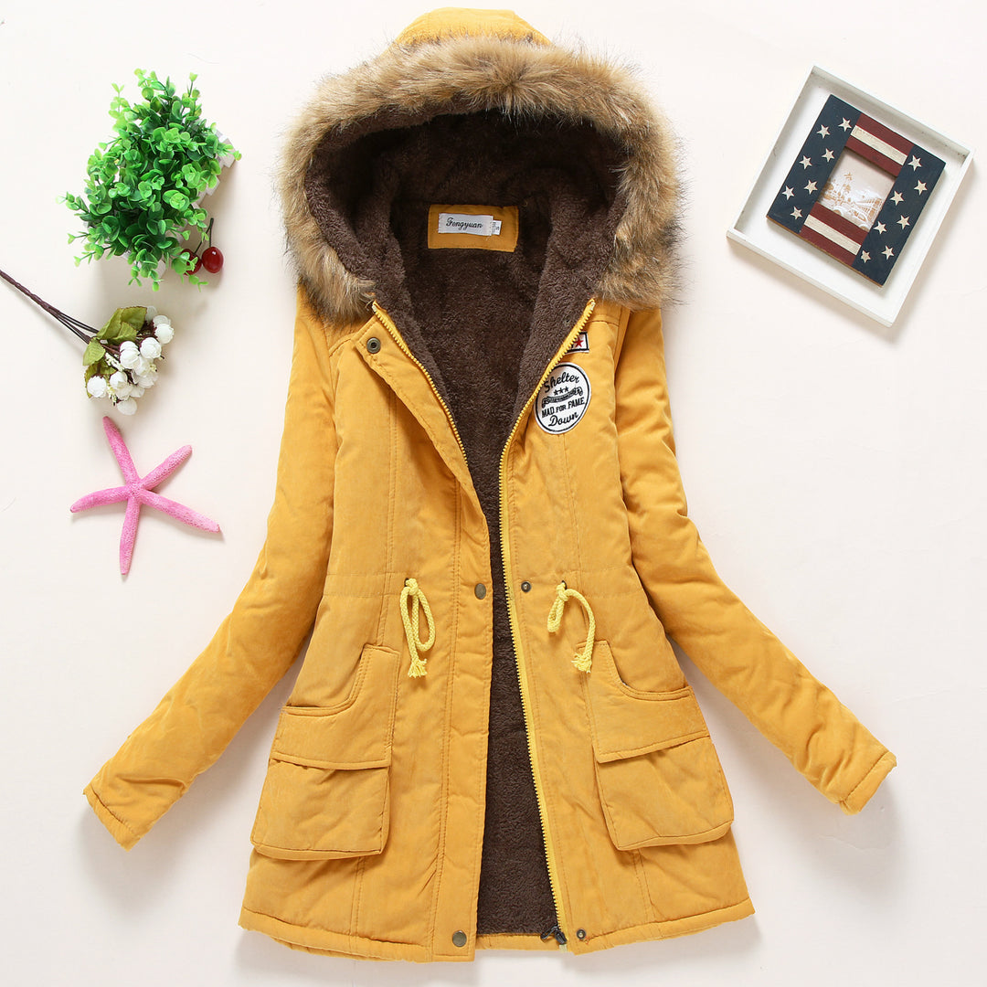 Damen taillierter Winterparka mit Teddyfutter Kunstfellkapuze und Tunnelzug Shop Nory