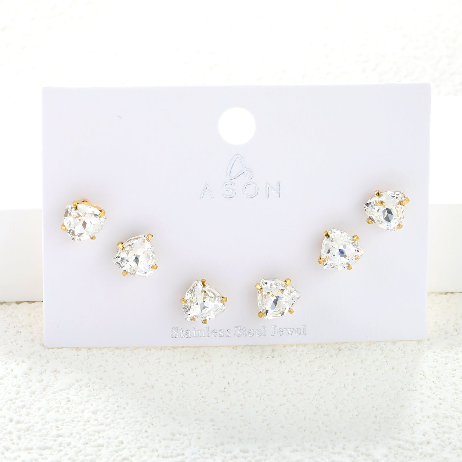 Damen Ohrstecker mit funkelnden Zirkonia-Elementen und elegantem Goldrahmen Shop Nory