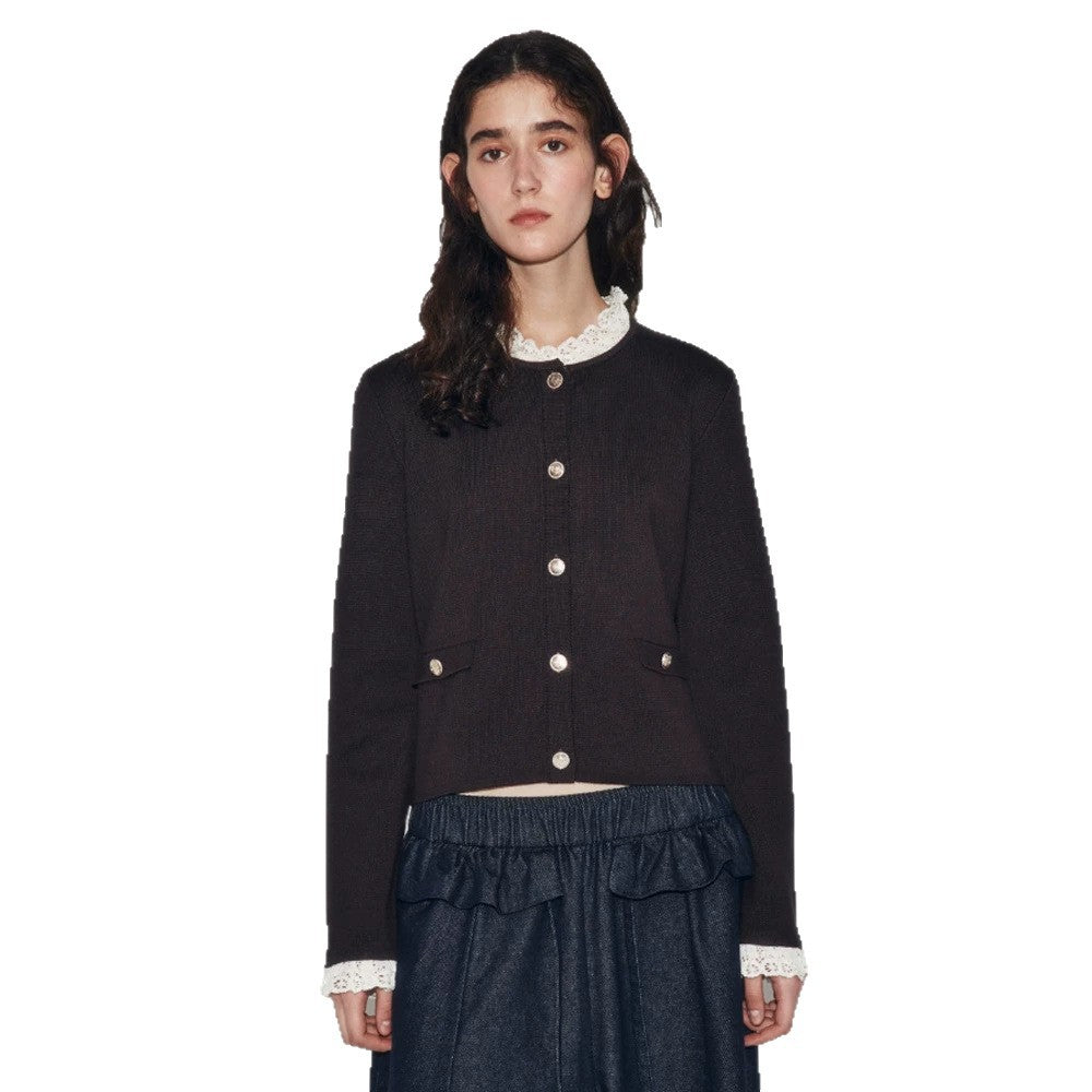 Damen Kurzgeschnittener Feinstrick-Cardigan mit Rundhals, Zierknöpfen und Pattentaschen Shop Nory