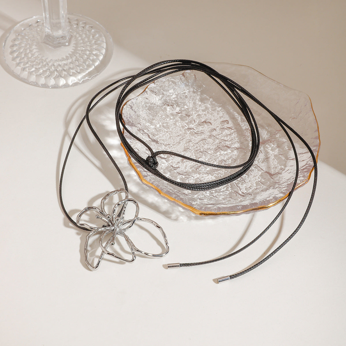 Damen Lange Kette mit Blumendesign Shop Nory