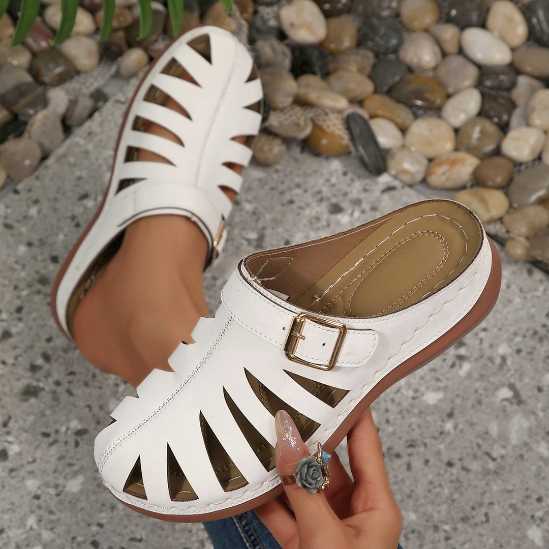 Damen Slipper‑Sandalen mit geschlossener Zehenkappe, Cut‑Out‑Design und verstellbarer Schnalle Shop Nory