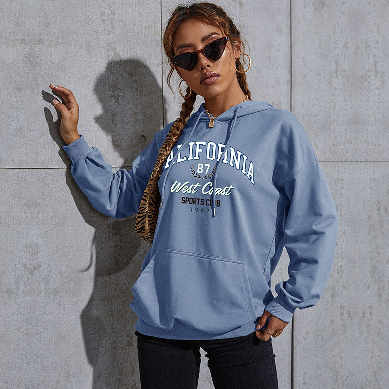 Damen Relaxed-Fit Hoodie mit Collegestyle-Frontprint und Kängurutasche Shop Nory