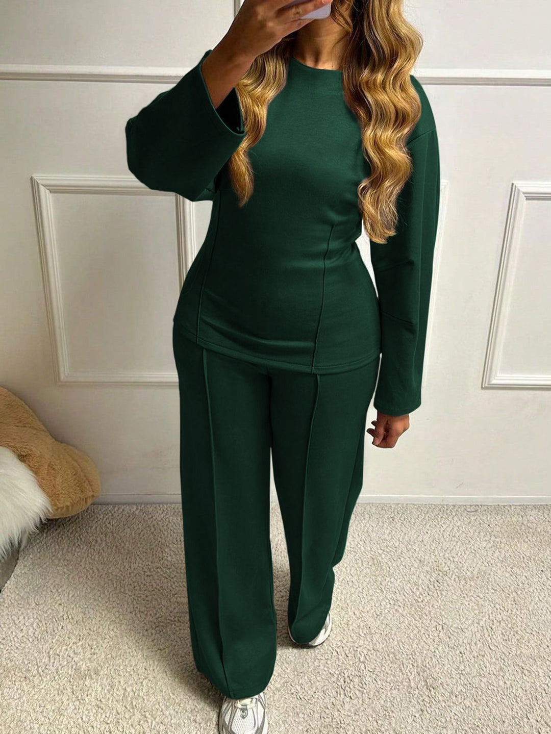 Damen nan weiches Lounge-Set mit tailliertem Sweatshirt, formgebenden Nahtdetails und weitem Palazzohosen-Bein Shop Nory