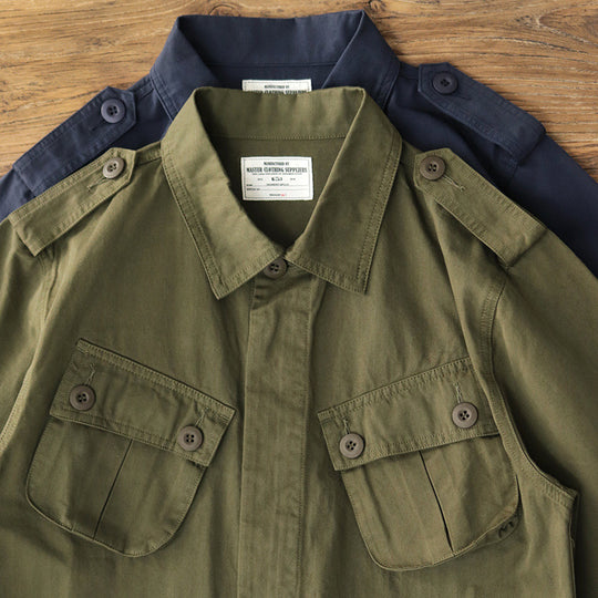 Herren Militärinspirierte Feldjacke mit aufgesetzten Pattentaschen und Schulterklappen Shop Nory