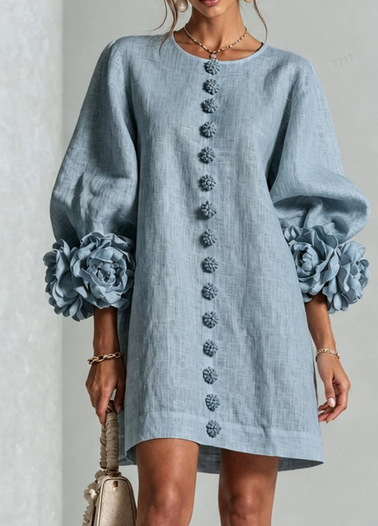 Damen Kurz geschnittenes Leinenkleid mit 3D‑Blütenärmeln und mittiger Knopfleiste Shop Nory