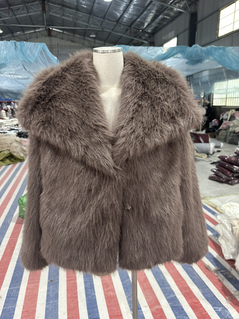 Damen Kurzbolero im Boxy-Cut aus veganem Shaggy-Kunstpelz mit XXL-Schalkragen Shop Nory