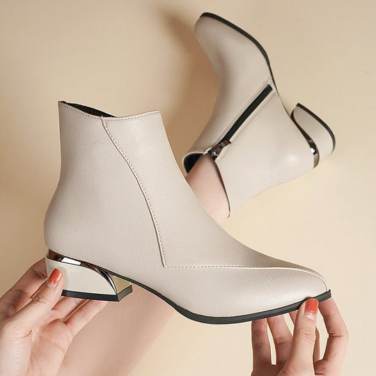 Damen Kurzstiefelette mit spitzer Zehenpartie und skulptiertem Blockabsatz Shop Nory