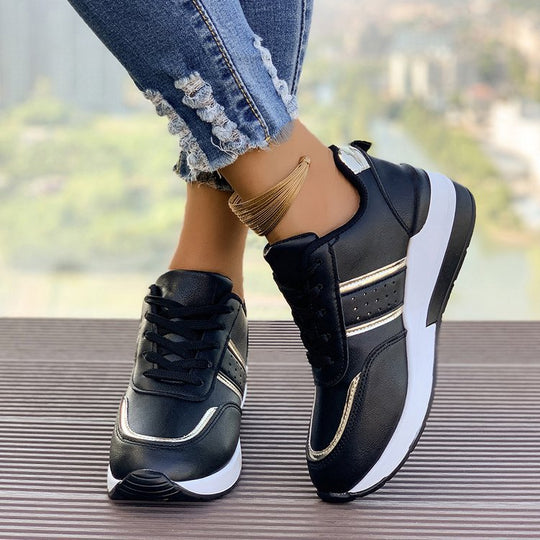 Damen Wedgesneaker mit mittelhohem Plateau, gepolstertem Komfortschaft und elastischem Seiteneinsatz Shop Nory