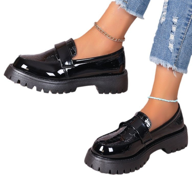 Damen klobige Lack-Loafer mit Kroko-Prägung und profilierter Gummisohle Shop Nory