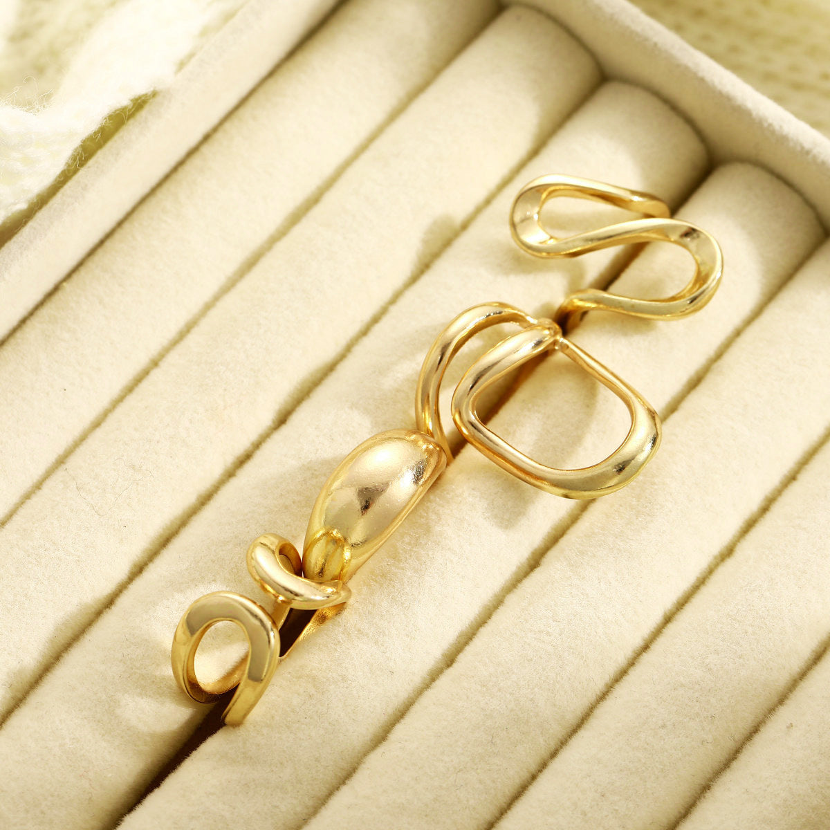Damen Ring-Set mit modernen und einzigartigen Designs Shop Nory