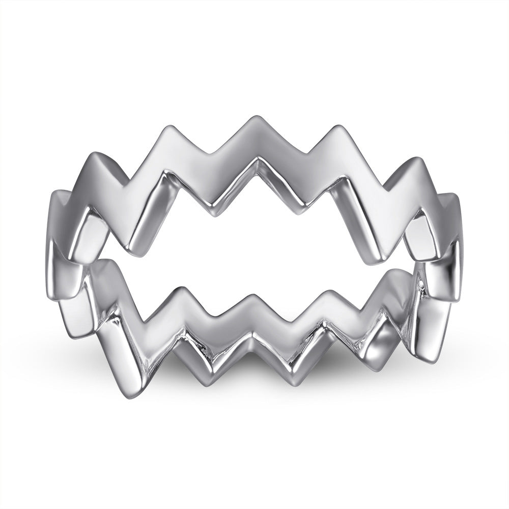 Damen Verlobungsring mit hochglänzendem, rechteckigem Edelstein und kunstvollen Zirkonia-Details Shop Nory
