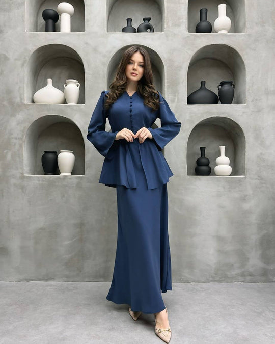 Damen Elegantes Kleid mit Rüschendetails und Knopfleiste
