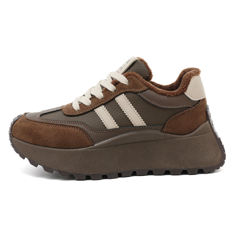 Damen Plateau Sneakers mit weich gefüttert Innenausstattung und modischen Akzenten Shopnory