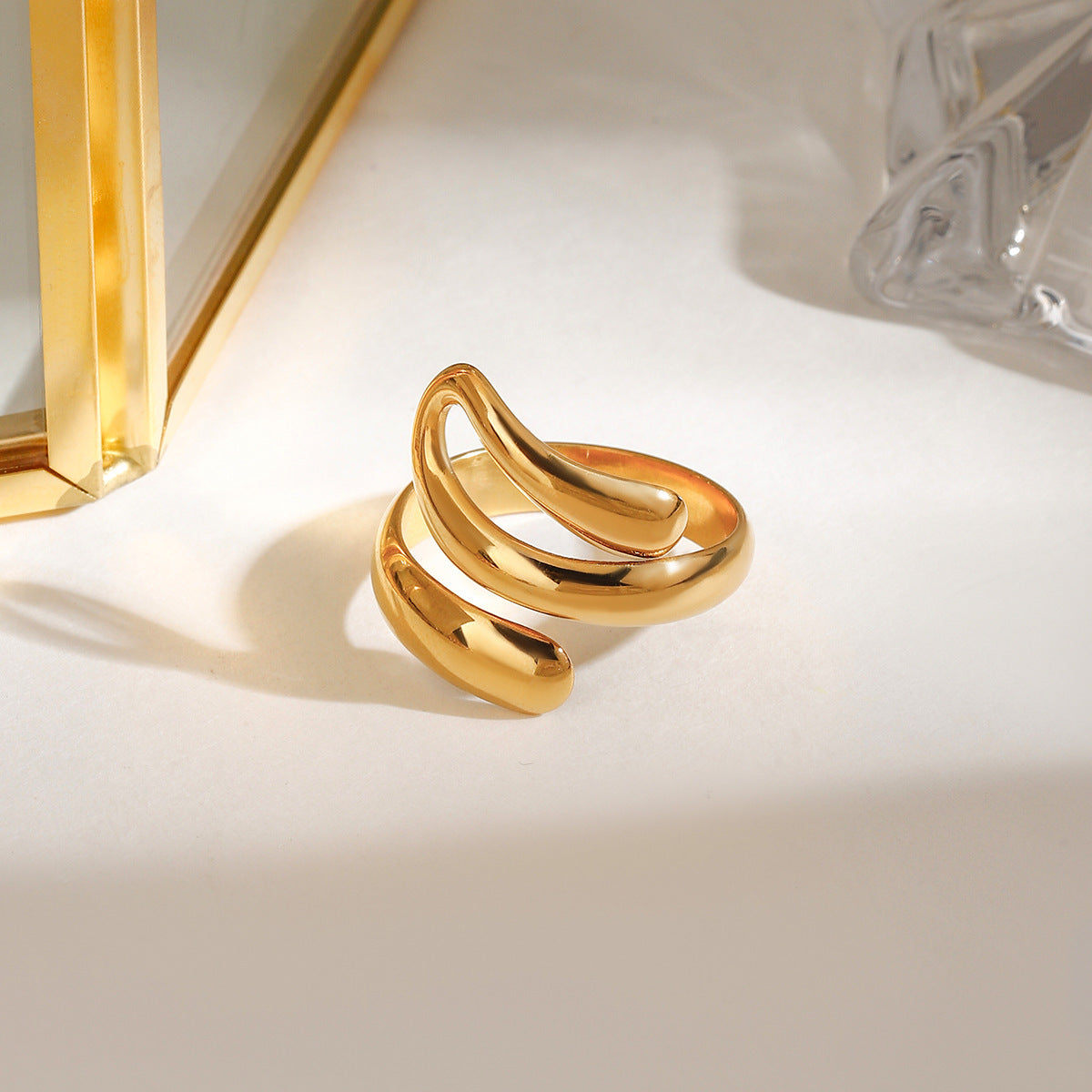 Damen eleganter, gewundener Edelstahlring Shop Nory
