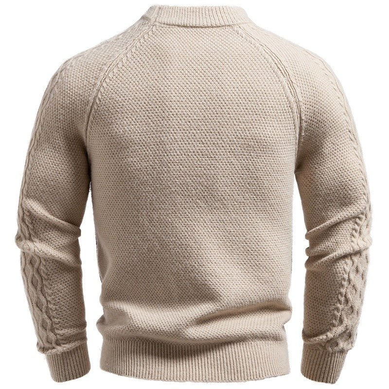 Herren Pullover aus Strukturstrick mit Rundhals, aufgesetzter Brusttasche und Zopfmuster-Ärmeln Shop Nory