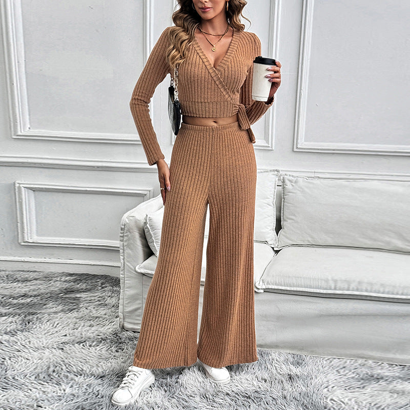 Damen Gestricktes Zweiteiler-Set mit Wickel-Cropped-Cardigan und hochtaillierter weiter Rippstrickhose Shop Nory