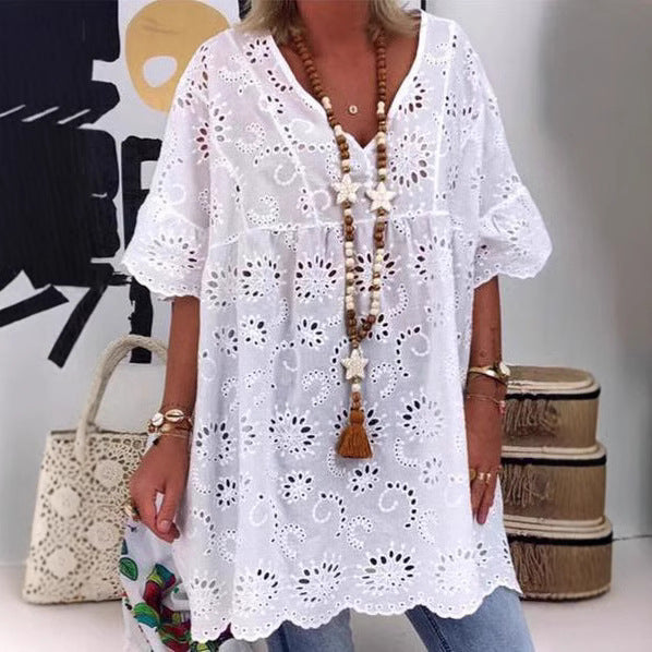 Damen Bluse mit floralen Stickereien und weiten Ärmeln