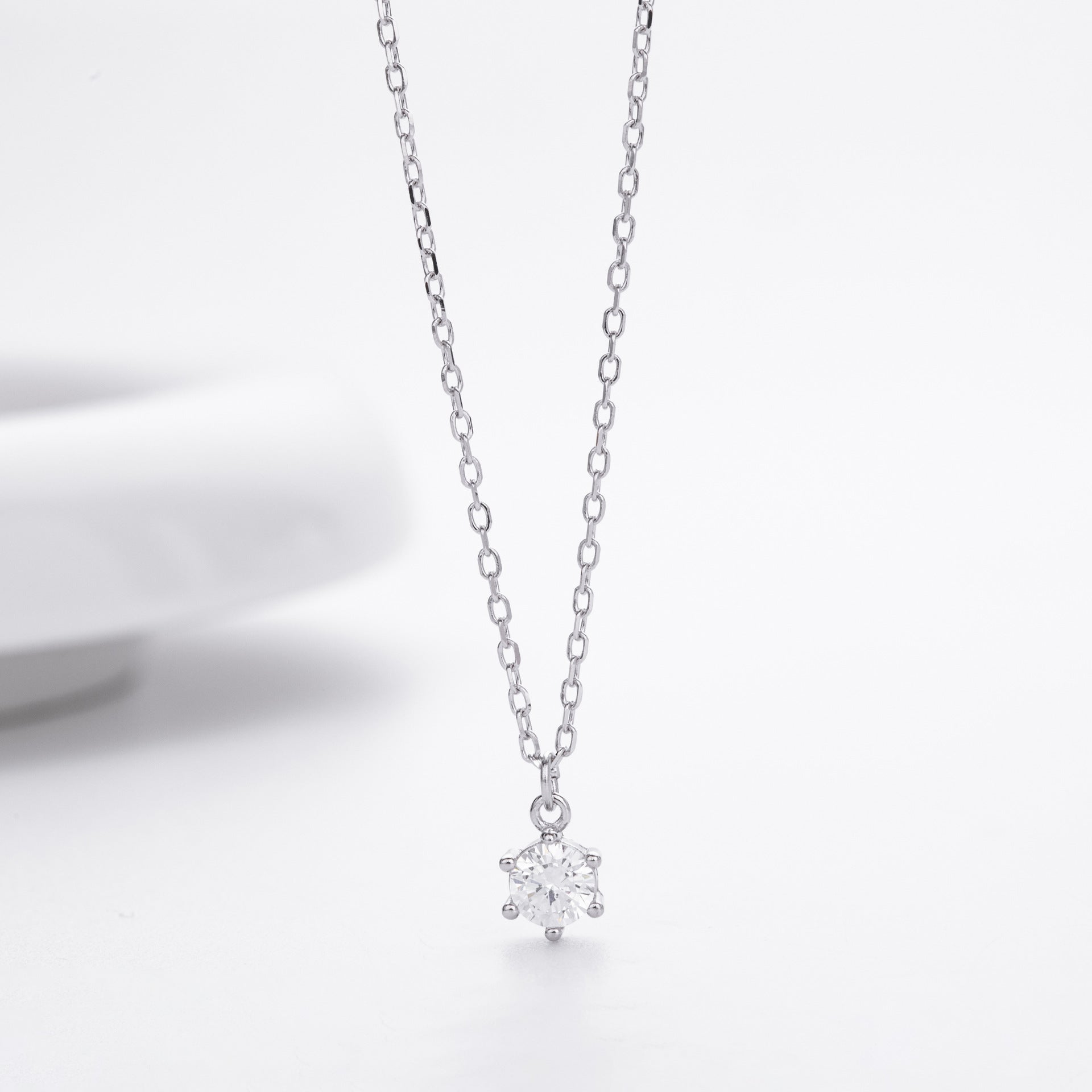 Damen Halskette mit geschmiedetem Zirkon-Anhänger und hochwertigen 925 Sterling Silber Shop Nory