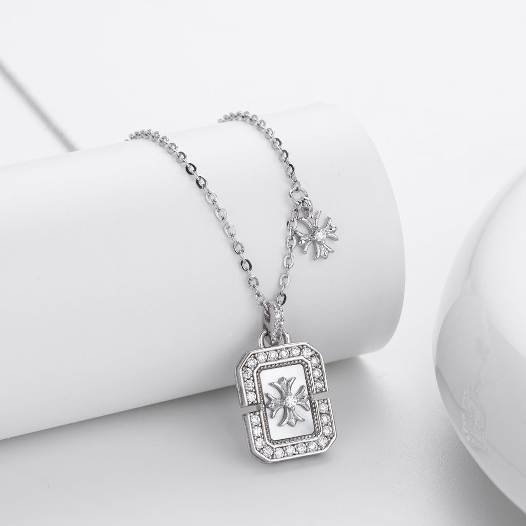 Damen Halskette mit exquisitem Anhänger aus 925 Sterling Silber und funkelndem Zirkon Shop Nory
