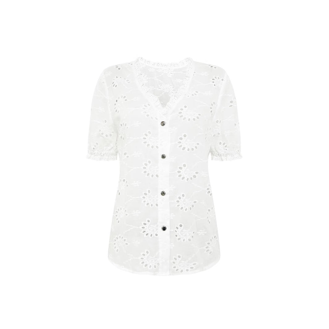 Damen luftiges Blusenshirt mit kunstvollen Lochmustern und Knopfdetails