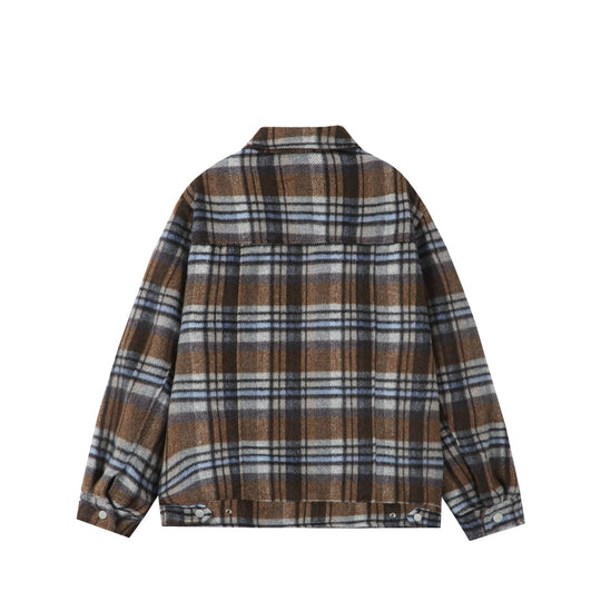 Damen Kurz geschnittene karierte Overshirt‑Jacke aus Wollmix mit Druckknopf‑Front und Pattentaschen Shop Nory
