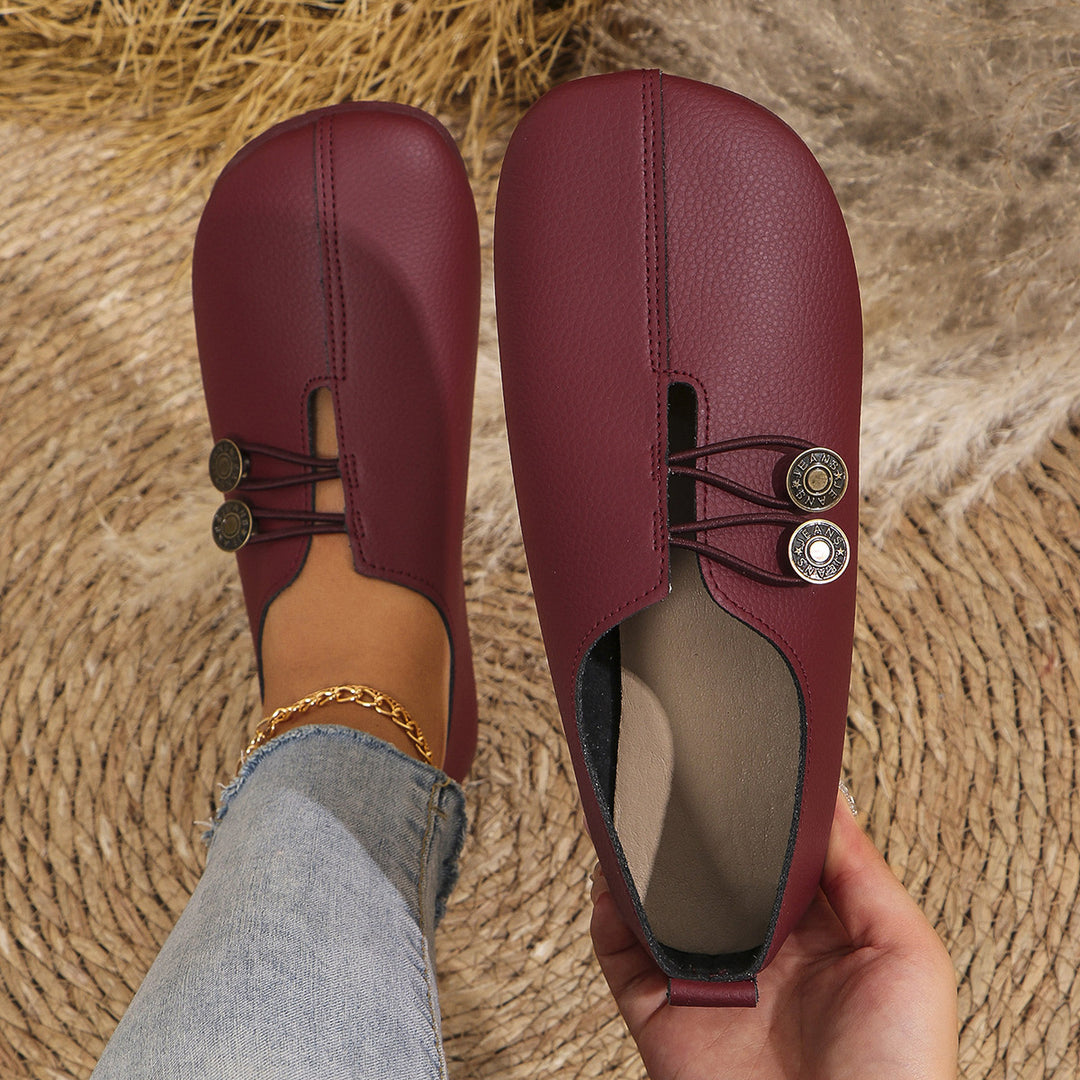 Damen Bequeme geschlossene Slipper mit Zierknöpfen und elastischer Schnürung Shop Nory