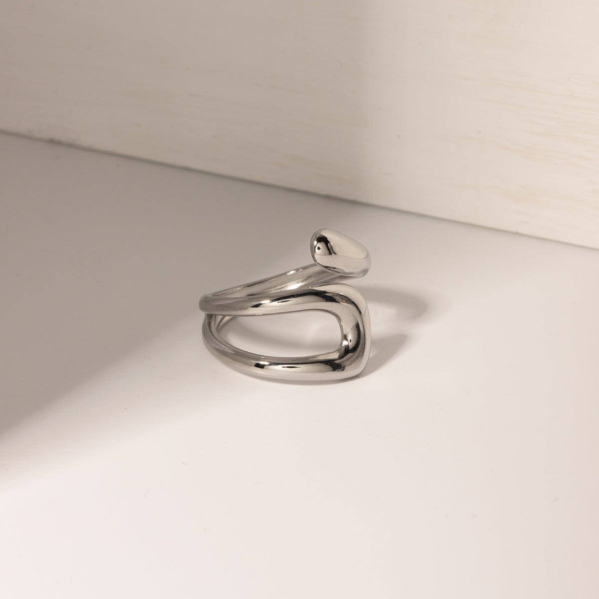 Damen Offener Ring mit modernem, geschwungenem Design Shop Nory