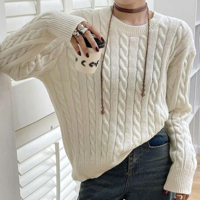 Damen Feiner Kabelstrickpullover mit Zopfmuster, Boxy‑Passform und verlängerten Rippbündchen Shop Nory