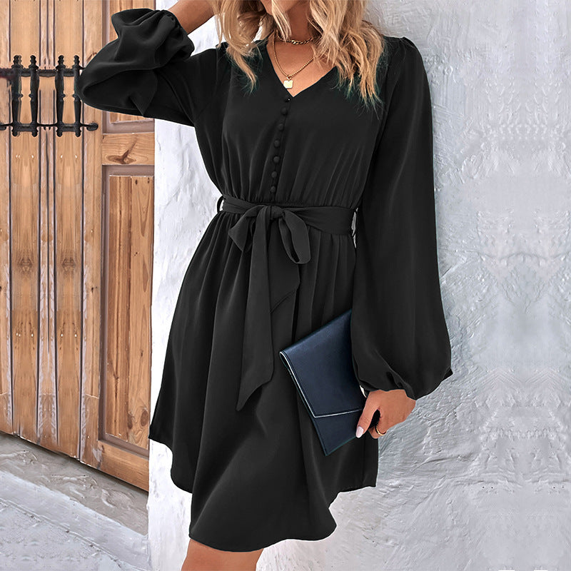 Damen V-Ausschnitt Kleid mit Bindegürtel, Knopfleiste & Ballonärmeln Shop Nory