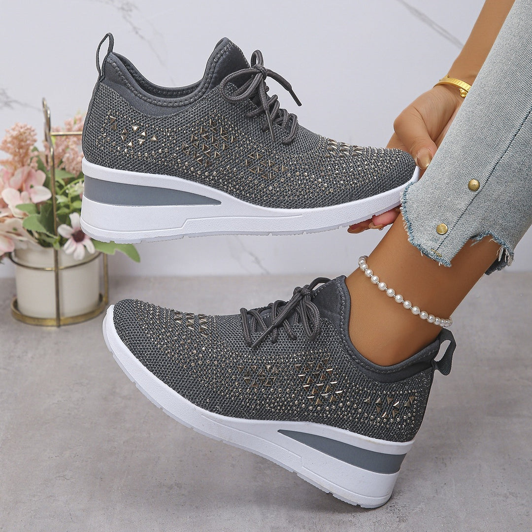 Damen Wedge-Sneaker mit atmungsaktivem Strick, gepolstertem Sockenschaft und leichtem Plateau Shop Nory
