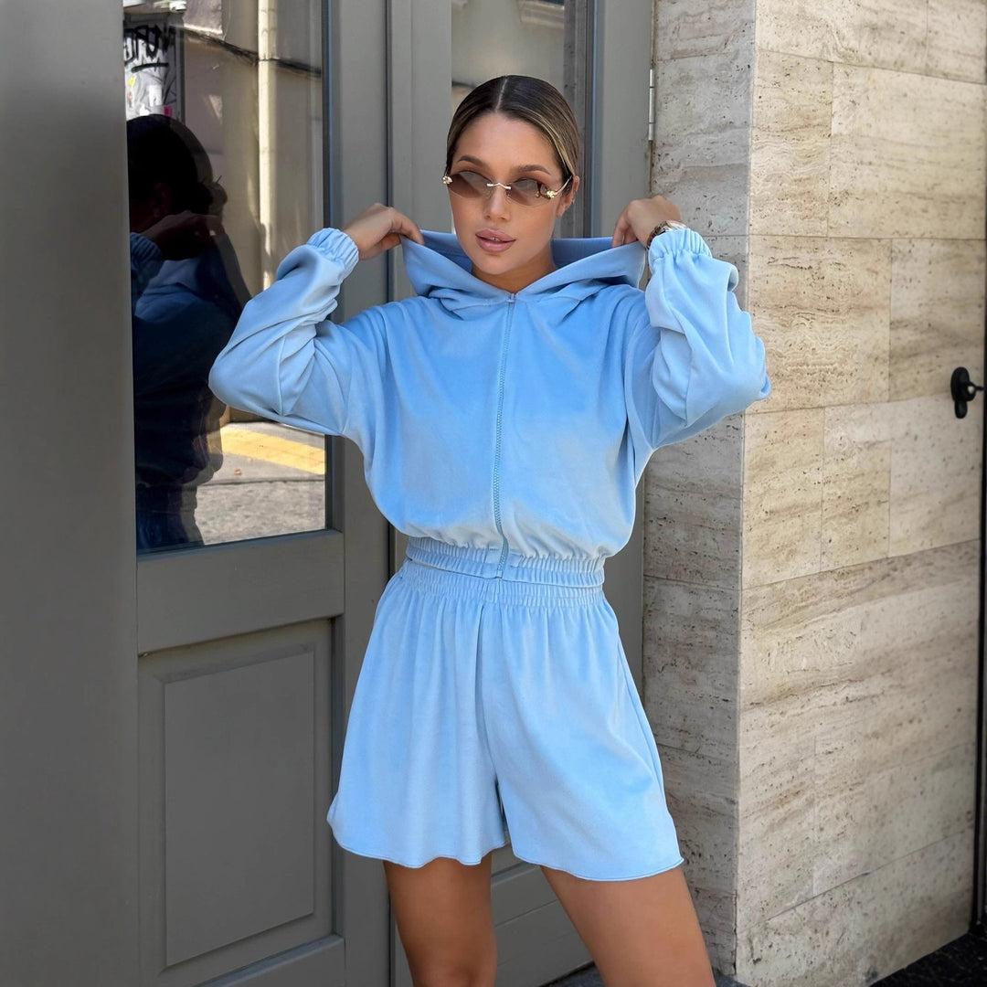 Damen kurzes Samt-Kapuzen-Set mit Reißverschluss und taillenbetonter Gummibund-Shorts Shop Nory