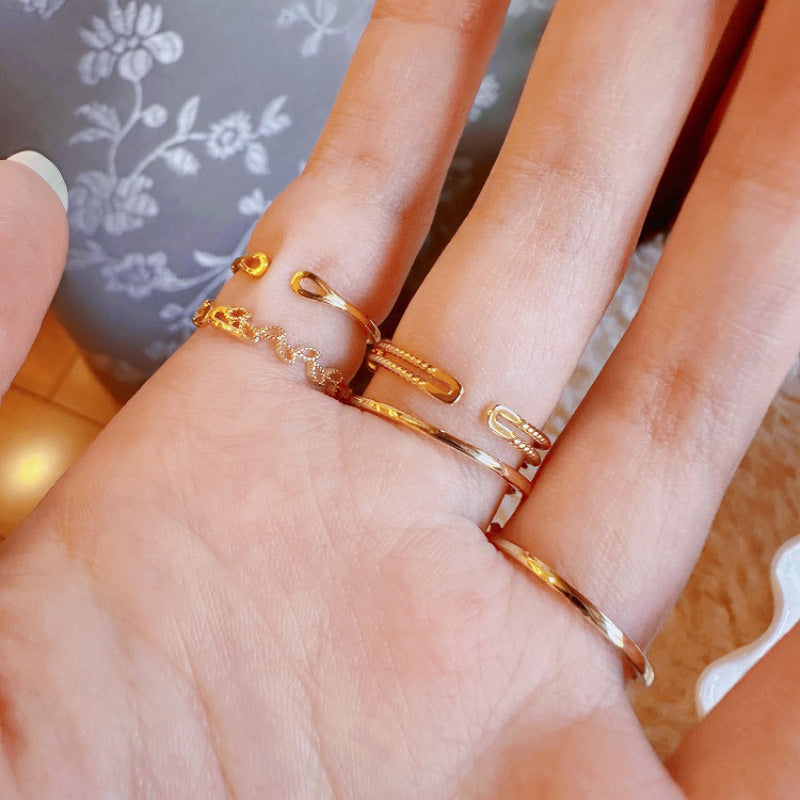 Damenring mit floralem Design und funkelnden Akzenten Shop Nory