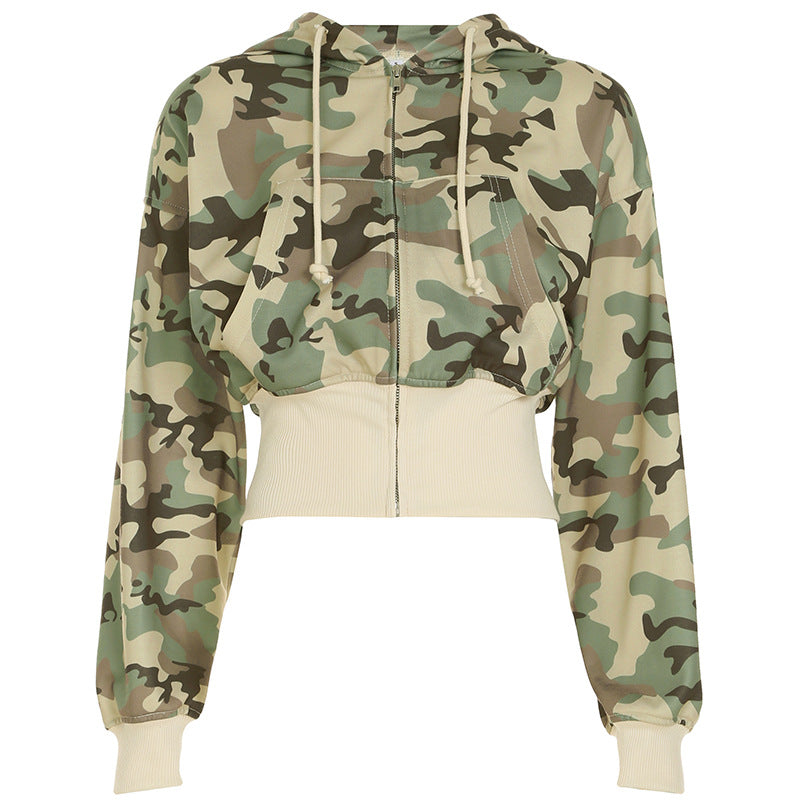 Damen nan kurz geschnittene Kapuzenjacke mit Camouflage-Muster, Frontreißverschluss, Kängurutasche und weitem Rippbund Shop Nory
