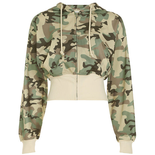 Damen nan kurz geschnittene Kapuzenjacke mit Camouflage-Muster, Frontreißverschluss, Kängurutasche und weitem Rippbund Shop Nory