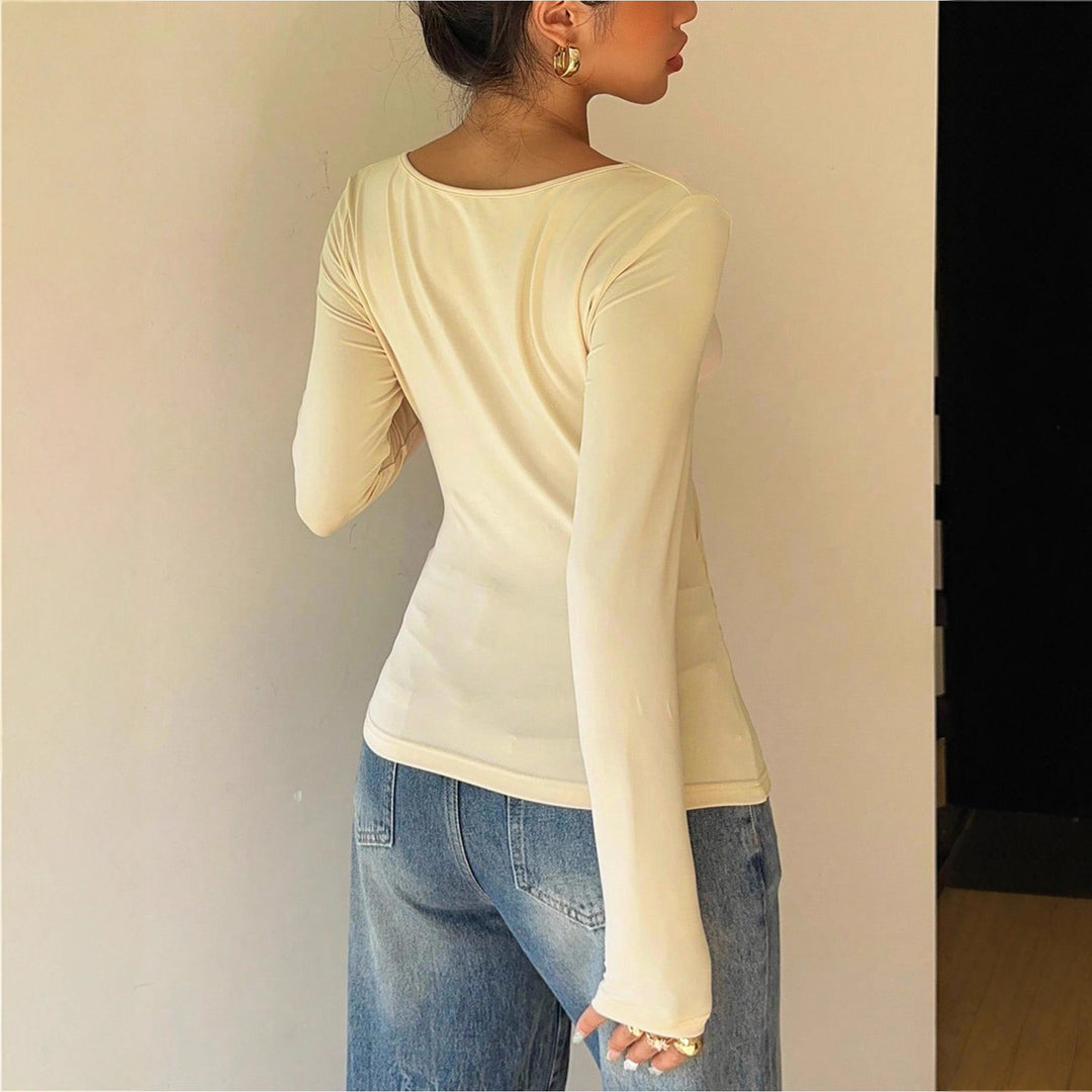 Damen Enganliegendes Langarmshirt mit asymmetrischem Carmenausschnitt und Seitlicher Raffung Shop Nory