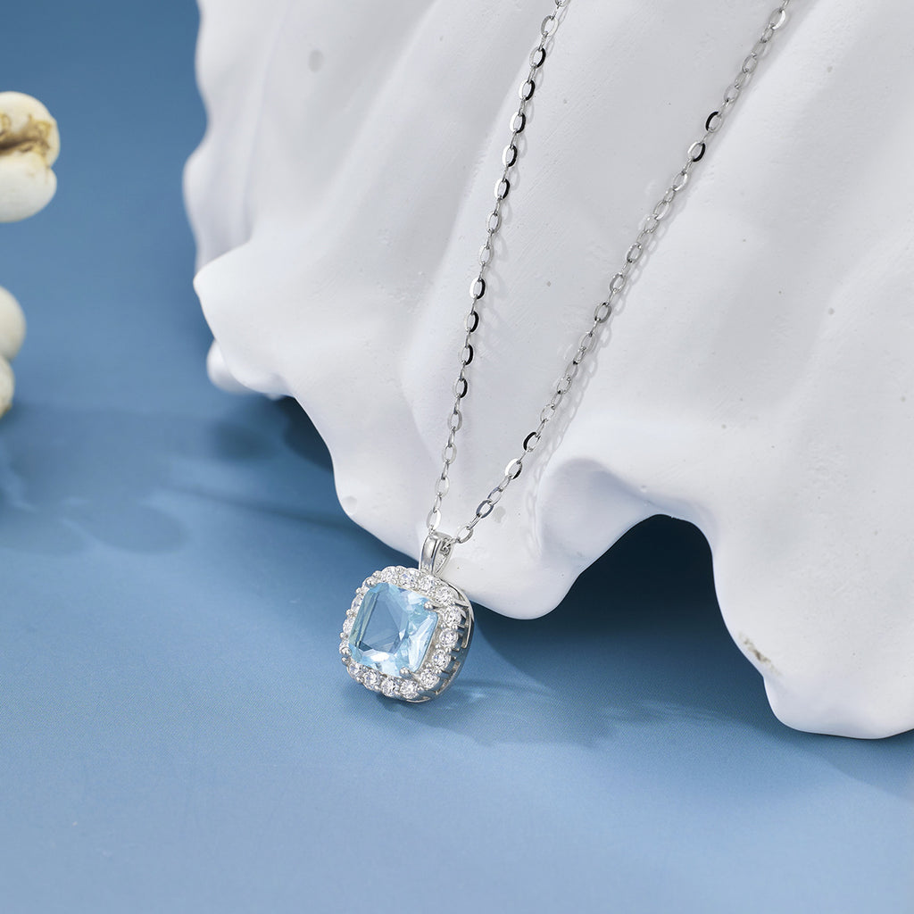 Damen Halsschmuck mit quadratischem, funkelndem Aquamarine-Anhänger Shop Nory