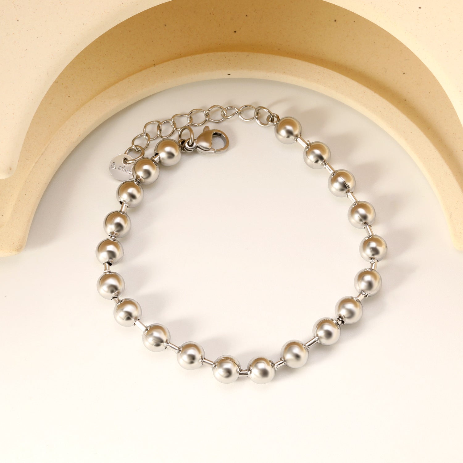 Damen Zart glänzendes Armband mit eleganten Kugel-Design Shop Nory