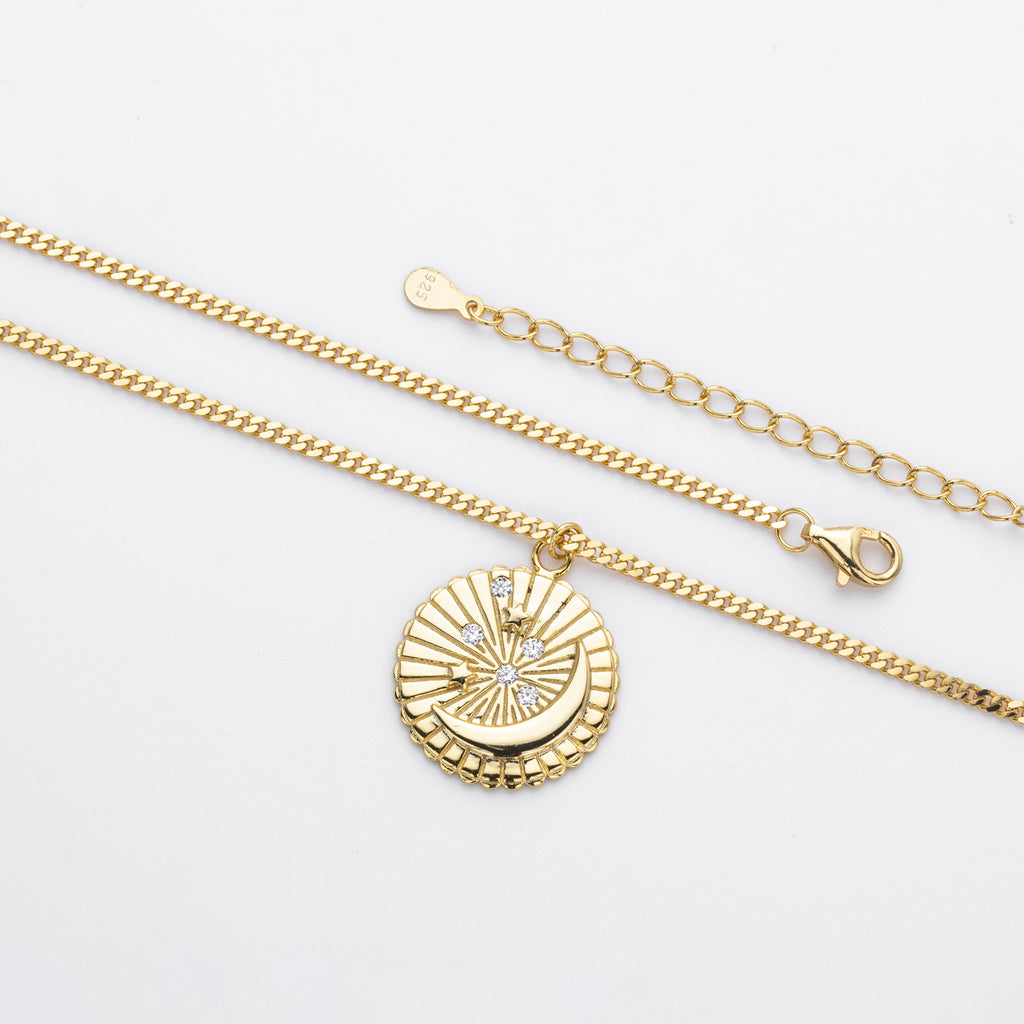 Damen Halskette mit einzigartigem Muschelanhänger aus 925er Sterlingsilber und funkelnden Zirkonia Shop Nory