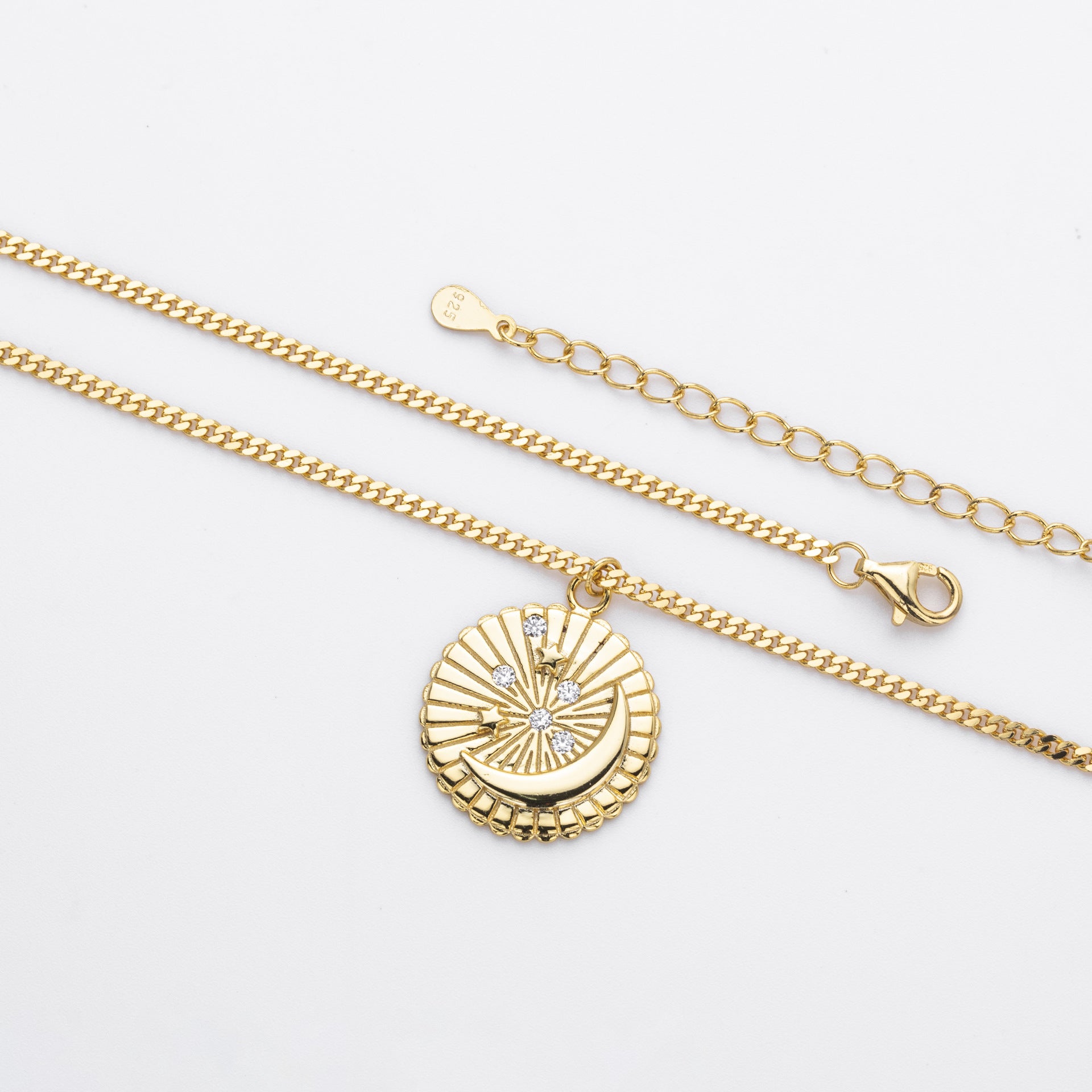 Damen Halskette mit einzigartigem Muschelanhänger aus 925er Sterlingsilber und funkelnden Zirkonia Shop Nory