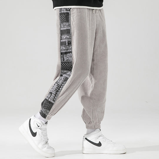 Herren Cord-Jogger mit Bandana-Seiteneinsatz, elastischem Bund, schmal zulaufender Knöcheln und geripptem Strukturstoff Shop Nory